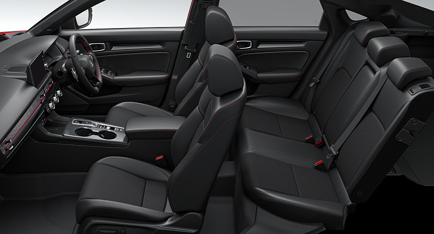 На фото: салон Honda Civic e:HEV RS