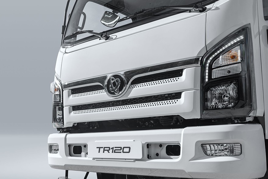 Маленький спальник, большой дизель и рациональный подход: тест-драйв  Sollers TR120