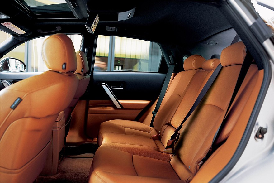 Мониторы, камера и навигация – последнее слово техники двадцать лет назад. Впрочем, как и сегодня