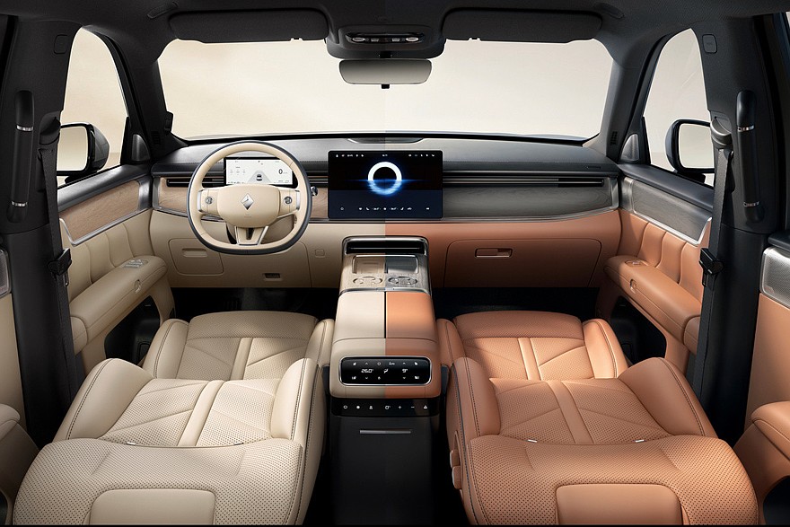 Для салона Baojun Huajing S предусмотрены две цветовые схемы