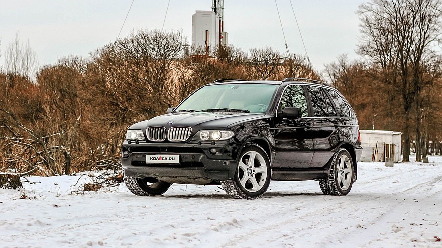 BMW X5 E53 чёрный вид три четверти