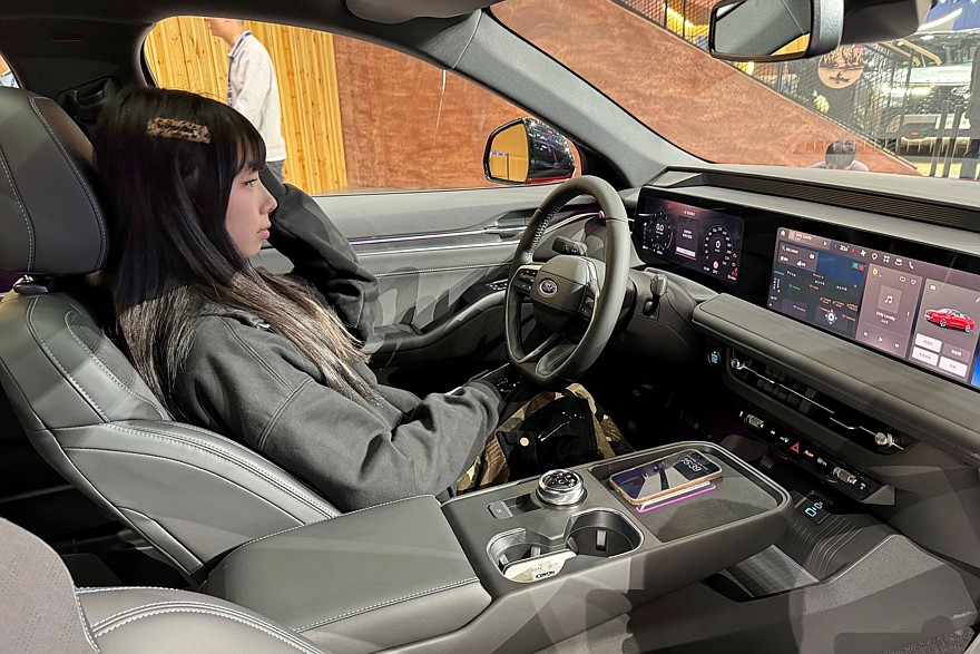 Обновлённый Ford Mondeo для Китая: без двухэтажных фар и с более мощным двигателем