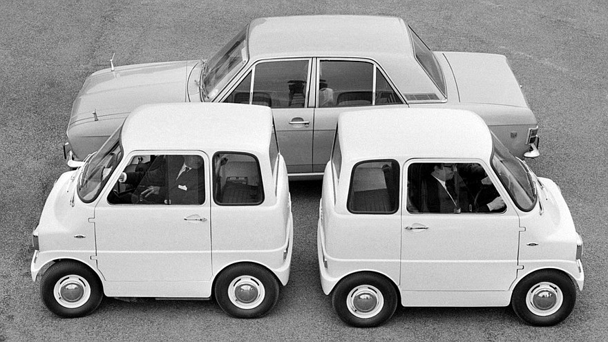 На фото: Ford Comuta. Англия, 1967