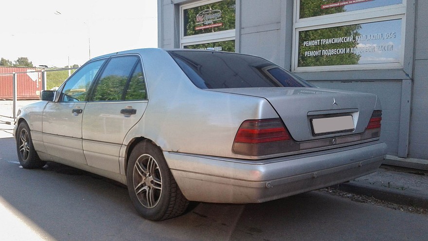 Mercedes-Benz S-Class W140 вид сзади