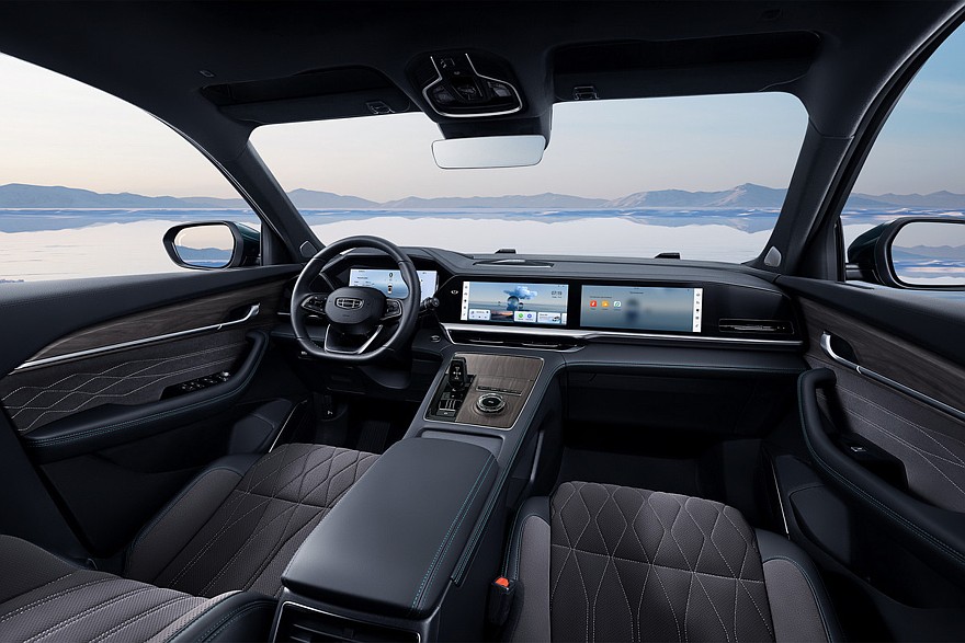 Интерьер Geely Monjaro Flagship SE