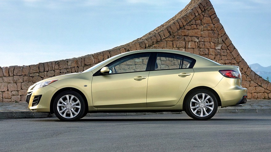 На фото: Mazda3 Sedan (BL) '2009–11