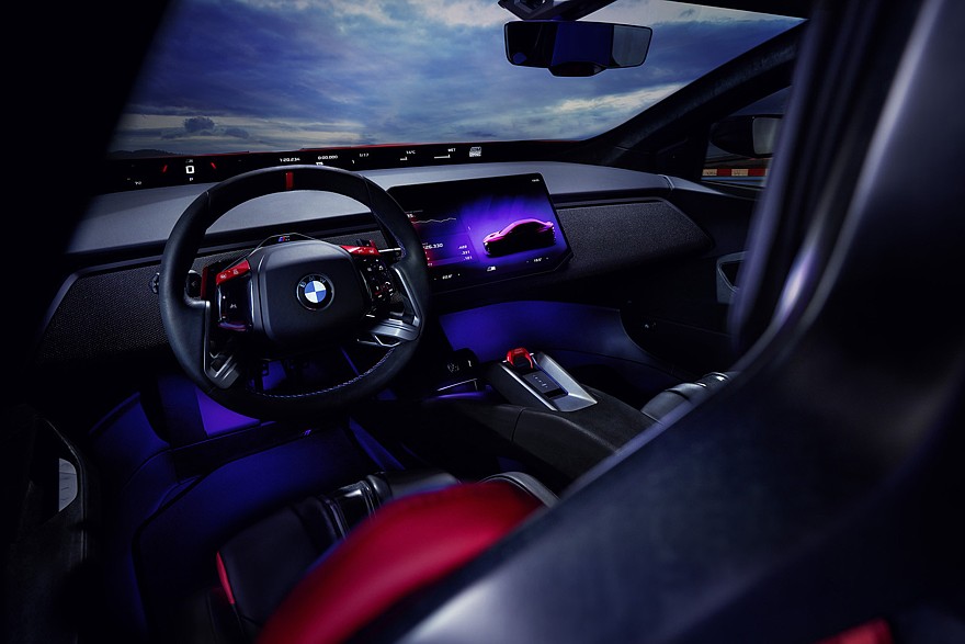 На фото: салон концепта BMW M Neue Klasse