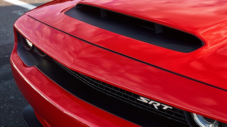 The functional Air-Grabber™ hood scoop on the 2018 Dodge Chall