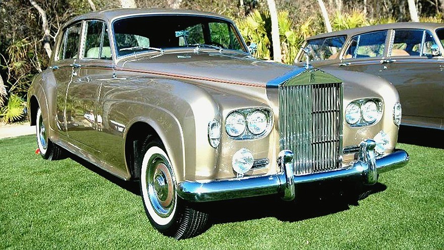 Роскошный представительский седан Rolls-Royce Silver Cloud III. 1962 год