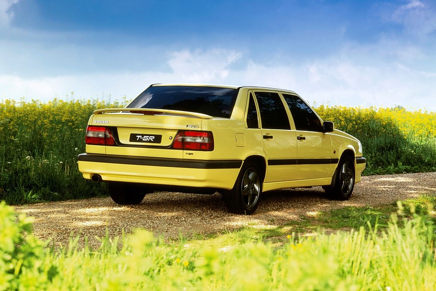 Спорт и бизнес: вспоминаем самые быстрые бизнес-седаны девяностых