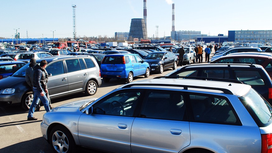 Market of second hand used cars in Kaunas city