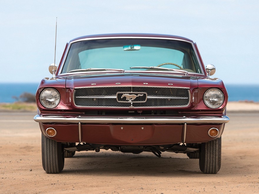 Ford Mustang '1965 спереди
