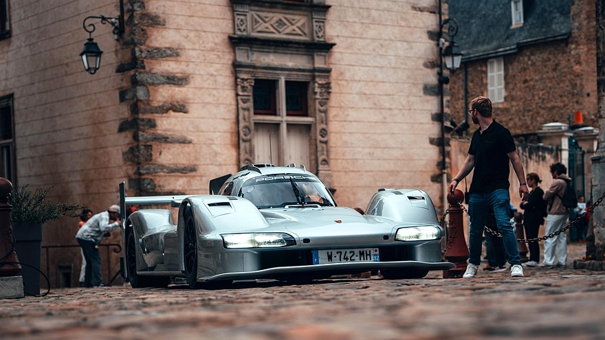 Porsche 963 RSP: дорожная версия спортпрототипа, сделанная для Роджера Пенске