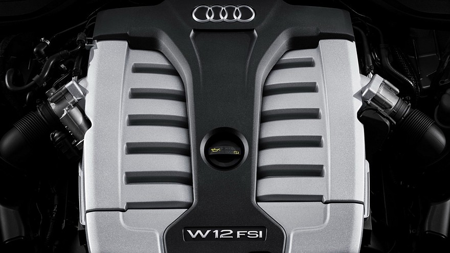 Двигатель W12 в Audi A8 предыдущего поколения (D4)