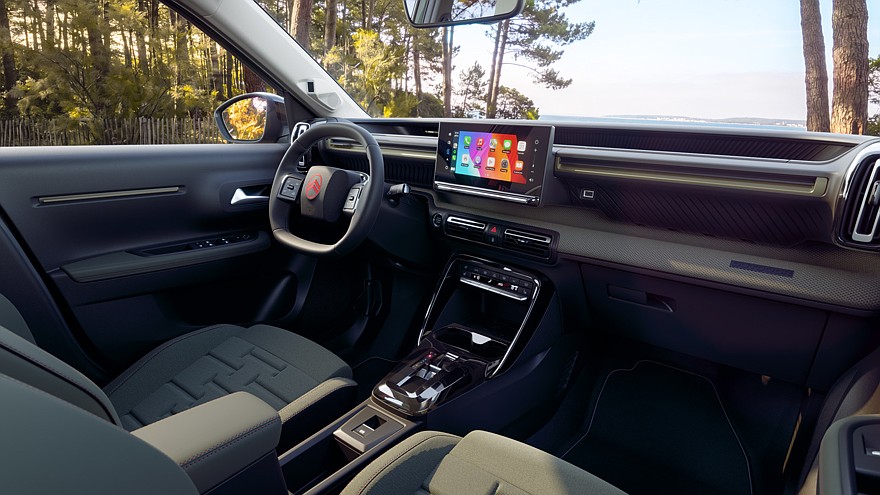 На фото: салон Citroën C3 Aircross Outdoor