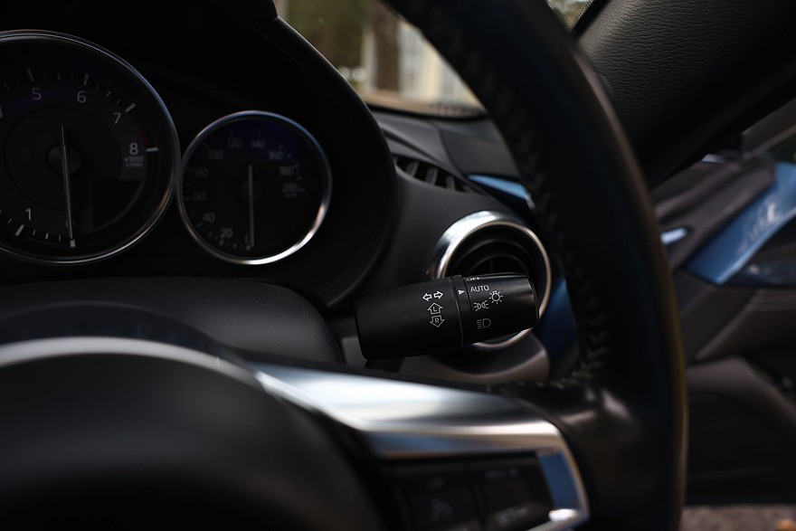 Задний привод, полтора литра и DVD-проигрыватель: опыт владения Mazda Roadster IV (ND)