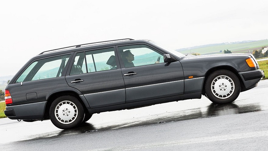 На фото: Mercedes-Benz '1992–1993