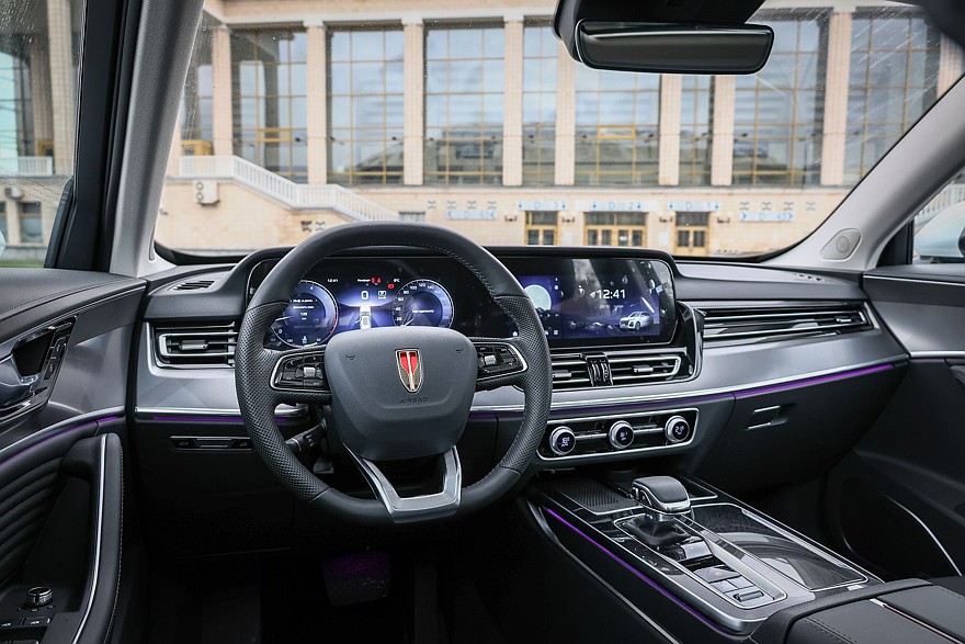 Больше не компромисс: необычный тест-драйв Hongqi HS5