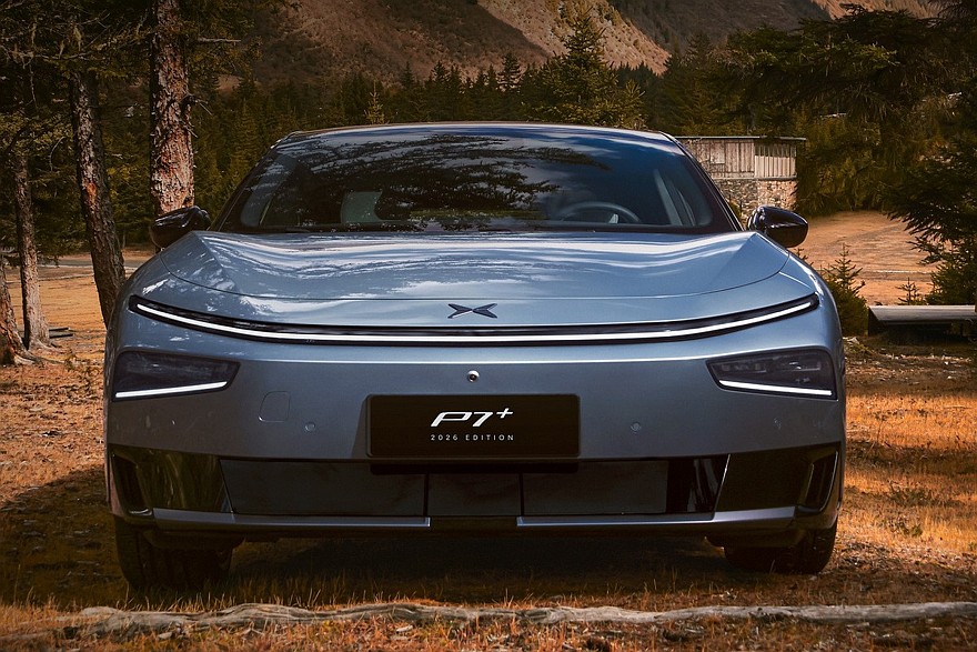 Обновленный Xpeng P7+