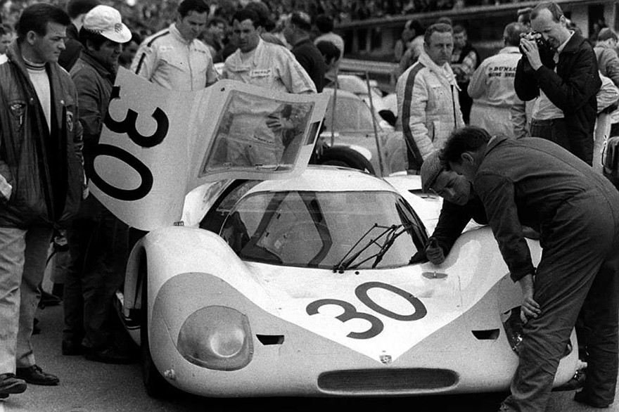 Porsche 917: убить пилота, унизить конкурентов, попасть под запрет и всё же стать легендой