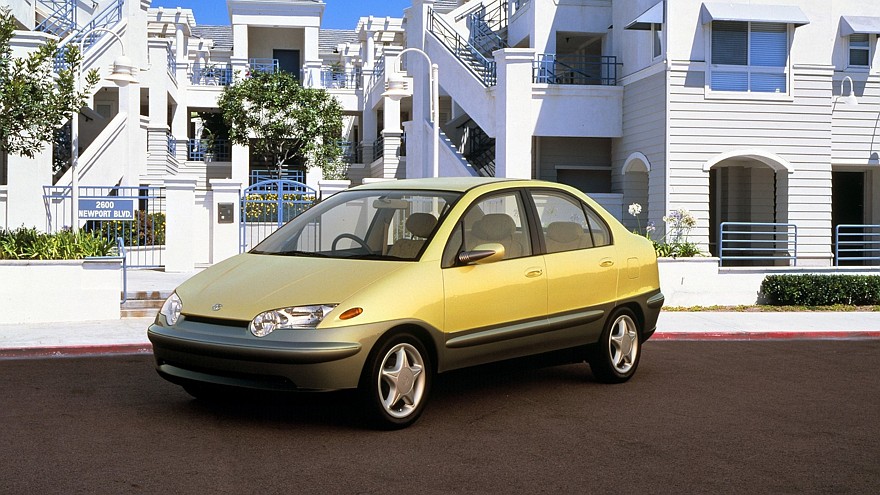 На фото: Toyota Prius Concept '1995