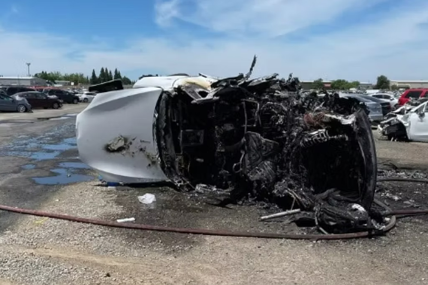 Нет ли дыма без огня: насколько на самом деле пожароопасны электромобили и гибриды