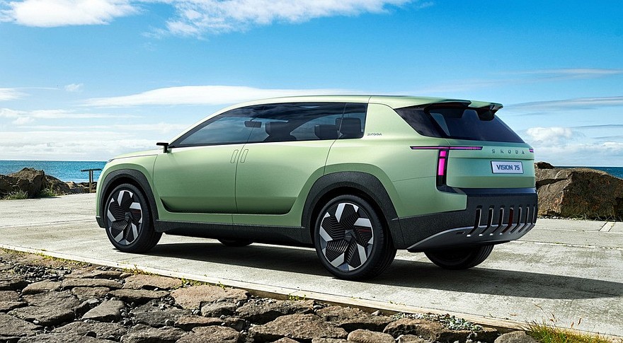 Концепт Skoda Vision 7S 2022 года