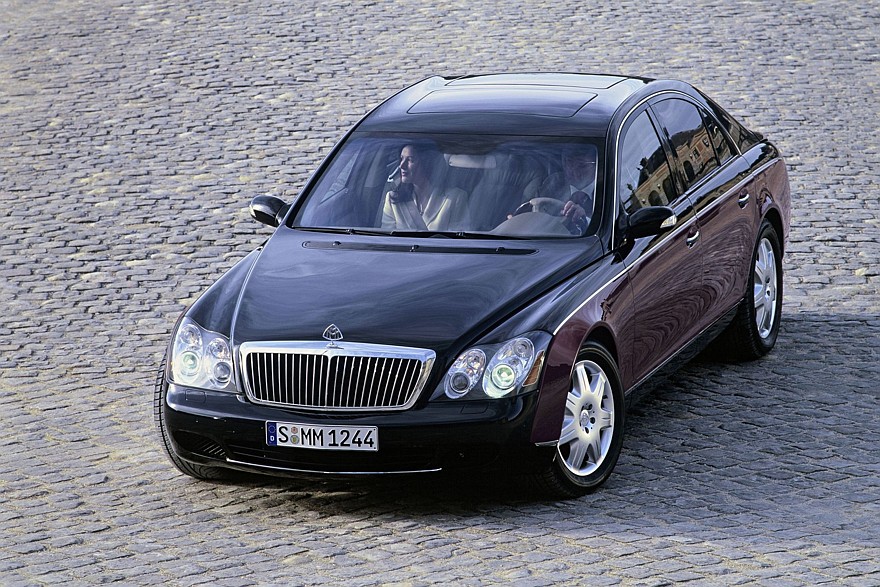 Модель 57 визуально еще воспринималась как автомобиль, а не церемониальный лимузин