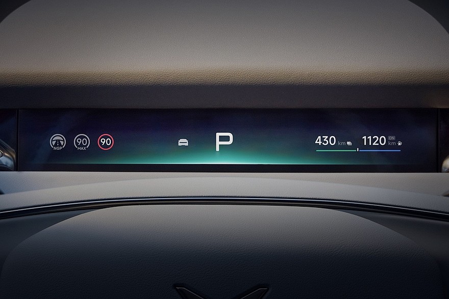 Обновленный Xpeng P7+