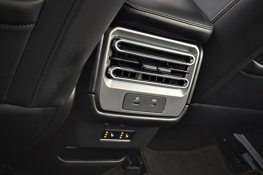 Меньше бутафории, больше смысла: тест-драйв Jetour T1