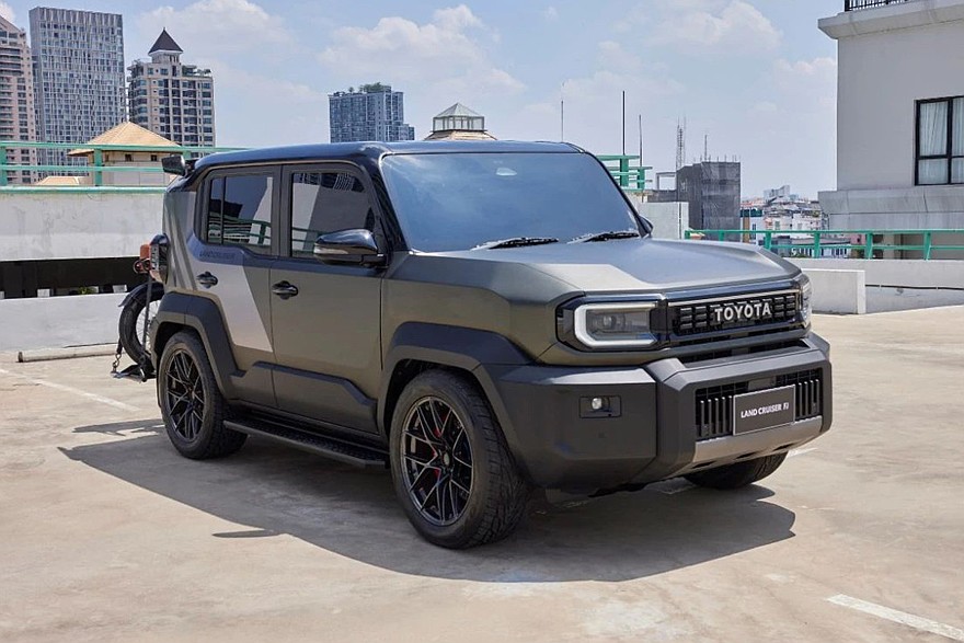 На фото: концепт Toyota Land Cruiser FJ Street Cruiser