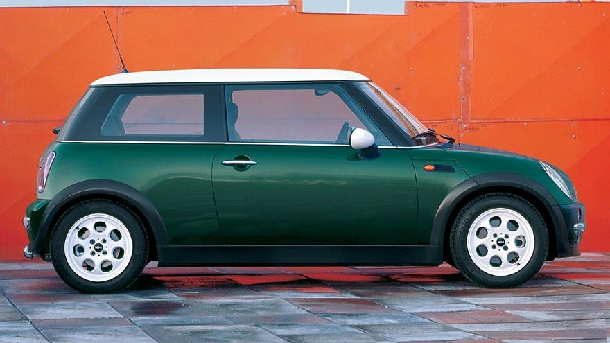 Mini Cooper (R50) '2001–04 зелёный вид сбоку