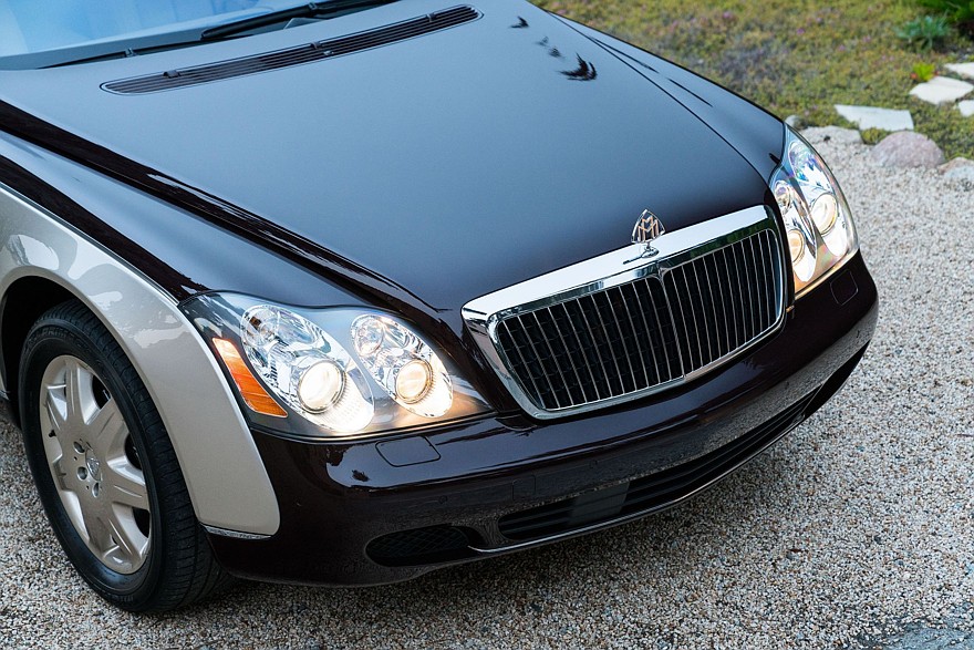 В некоторых ракурсах передняя оптика напоминает «двести двадцатый», но стоит глянуть на неё под другим углом, и просматриваются четыре глаза W211. Или всё же Hyundai?