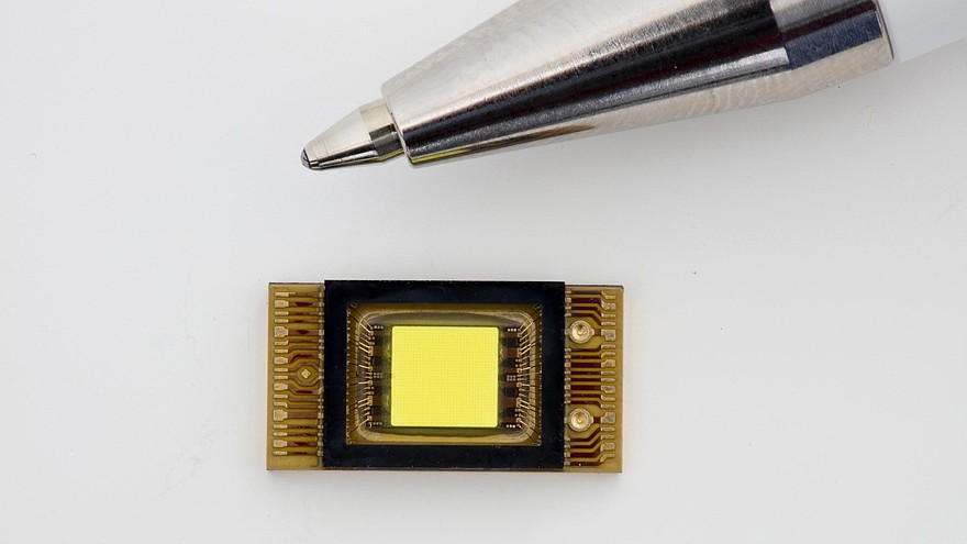mercedes-benz-smart-pixel-leds