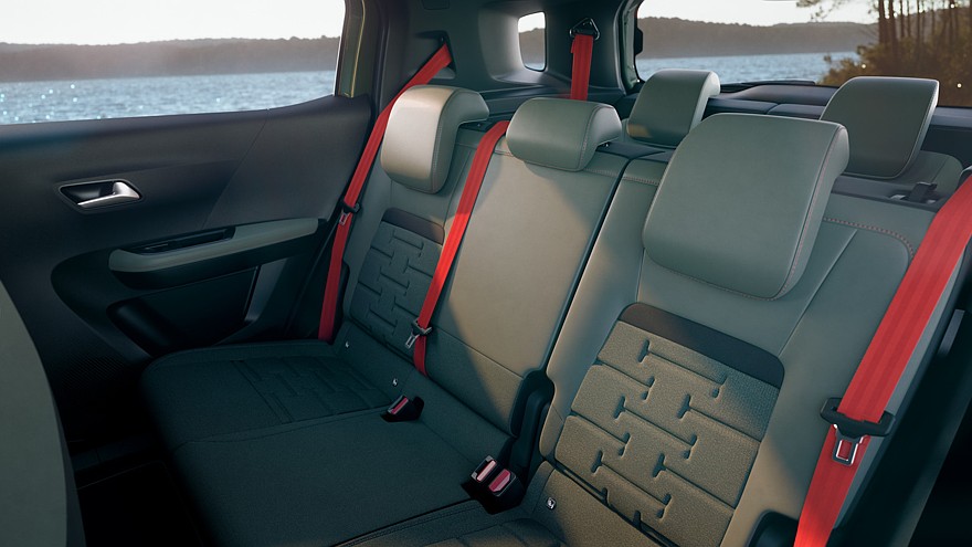 На фото: салон Citroën C3 Aircross Outdoor