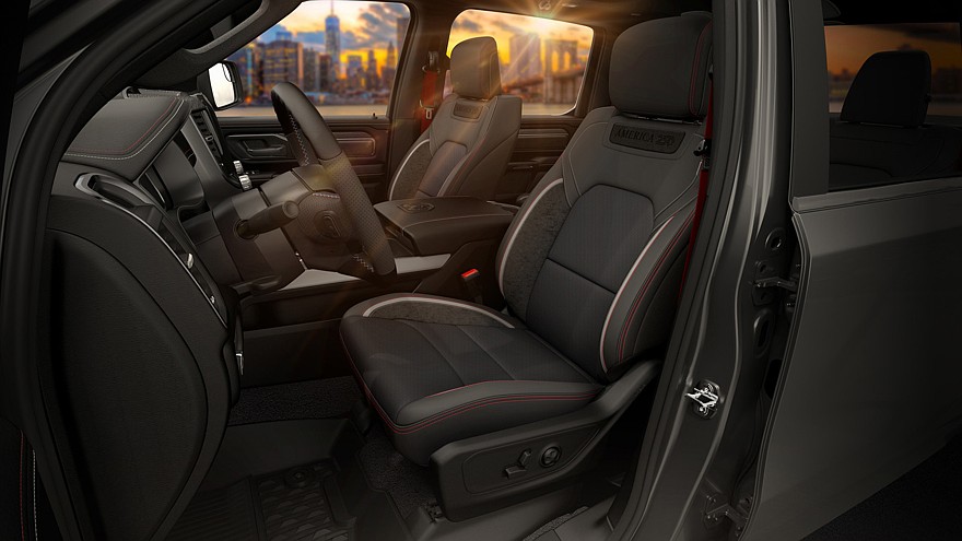 На фото: салон Ram 1500 Laramie America250