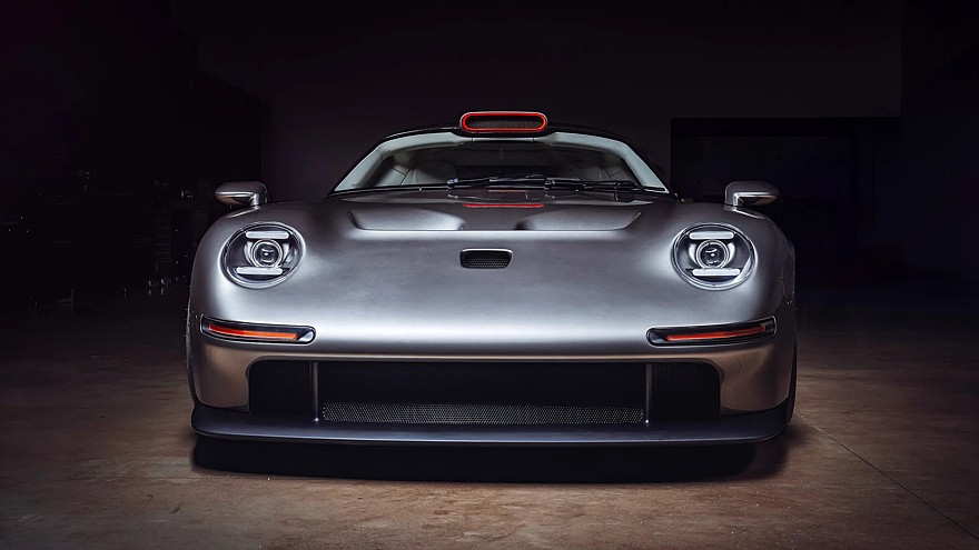 Tuthill GT One: британский суперкар по мотивам гоночного Porsche 911 GT1 из лихих 90-х2