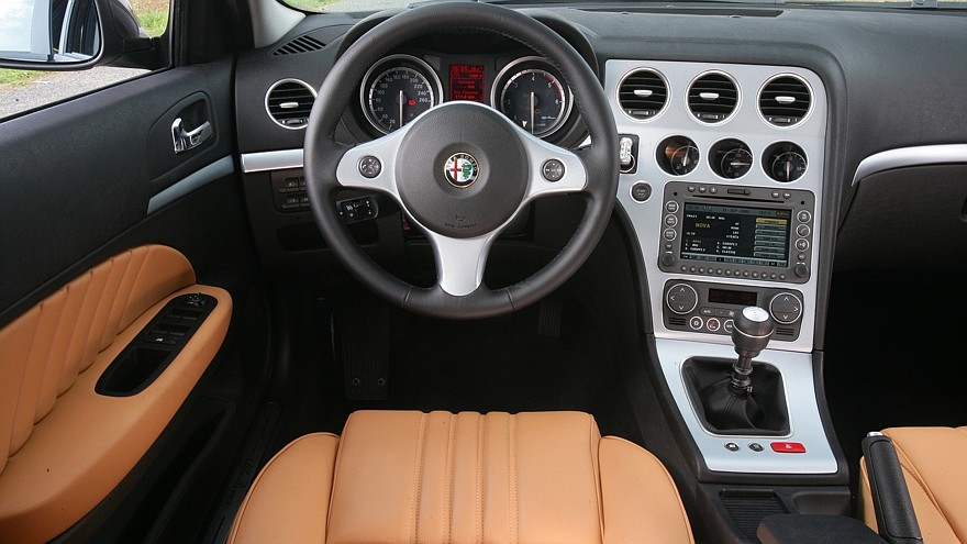 Торпедо Alfa Romeo 159 Worldwide (939A) '2005–08