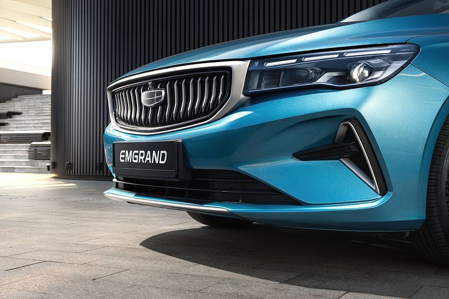 Geely Emgrand за 13 тысяч в месяц: как купить большой седан на выгодных условиях