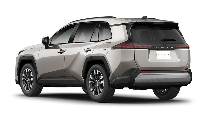 На фото: новый Toyota RAV4 Z
