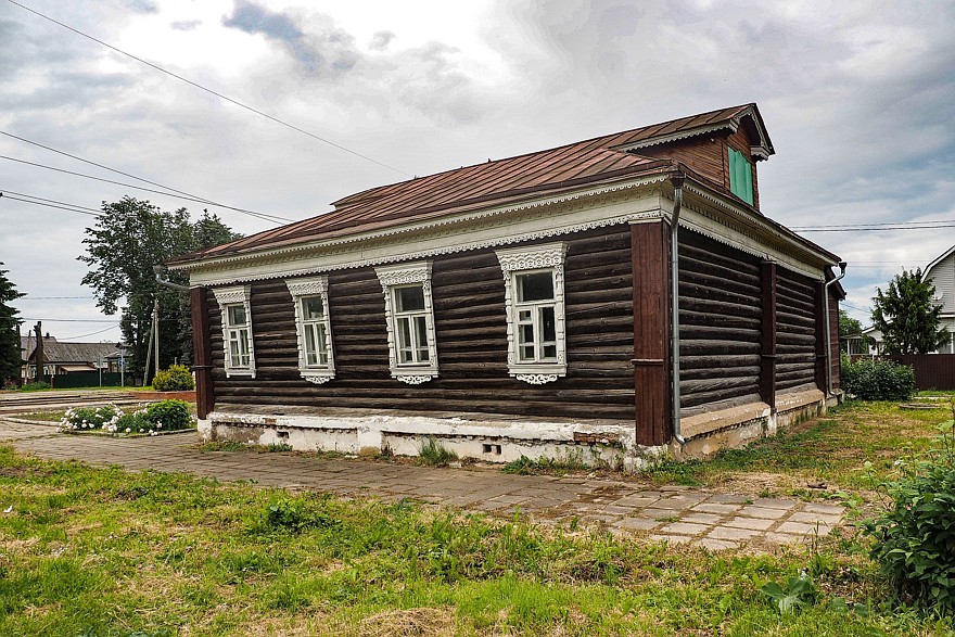 По Волоколамскому шоссе: первая ГЭС, две усадьбы и «штурмгешутц»
