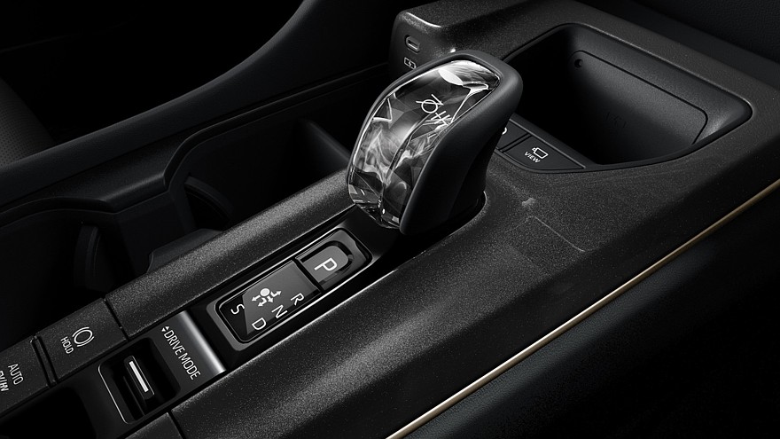 Кроссовер Toyota Crown Estate получил юбилейную спецверсию