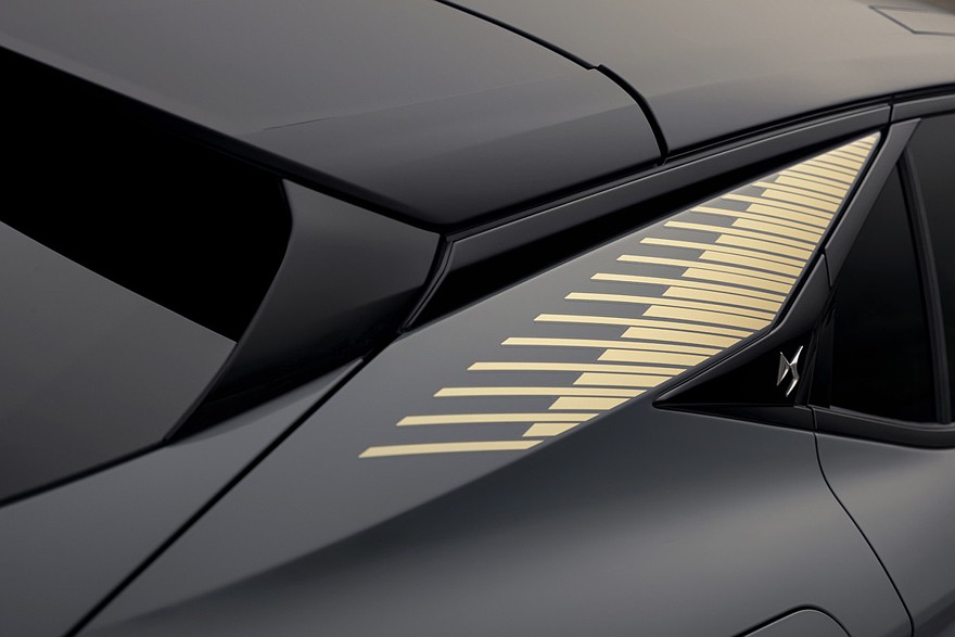 На фото: DS №4 Performance Line