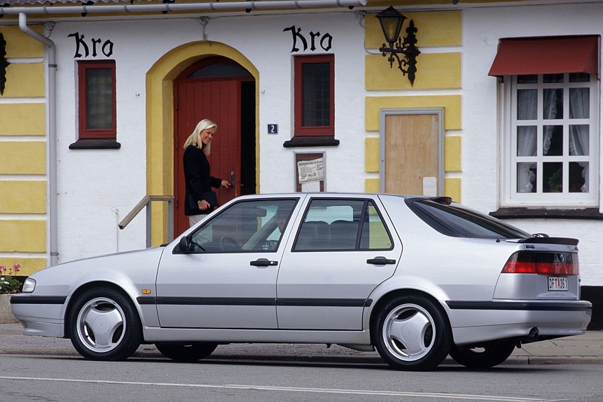 Спорт и бизнес: вспоминаем самые быстрые бизнес-седаны девяностых