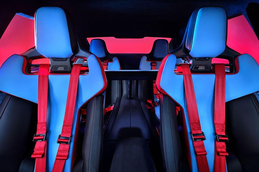 На фото: салон концепта BMW M Neue Klasse