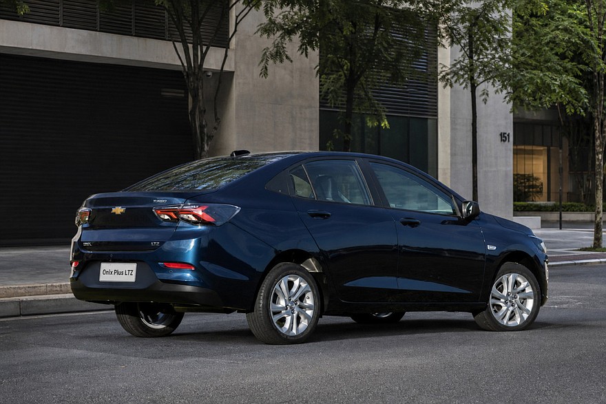 Chevrolet Onix Plus