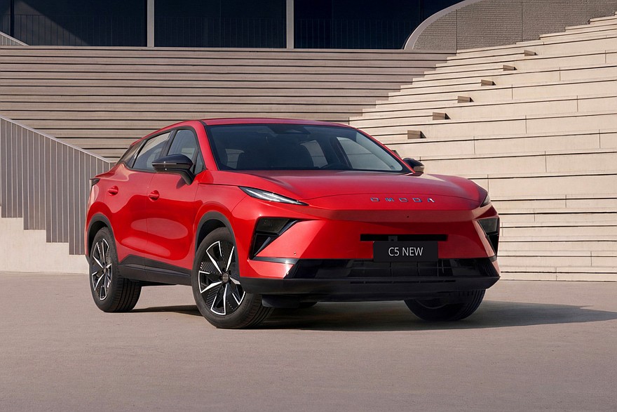 Новый кроссовер Omoda C5 для России