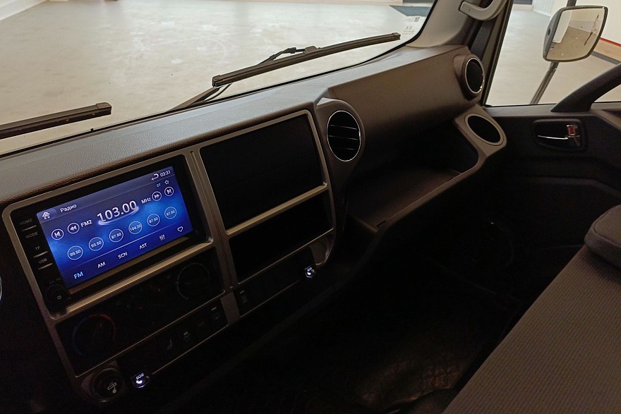 Пресс-масленки, «камень» и матрасик: тест-драйв Forland 8