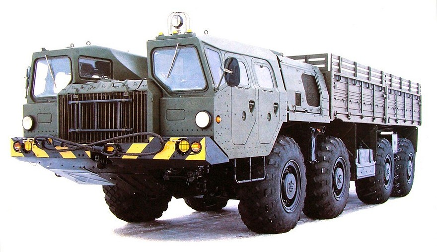 Модернизированный грузовой автомобиль МАЗ-7313 (фото В/О «Автоэкспорт»)