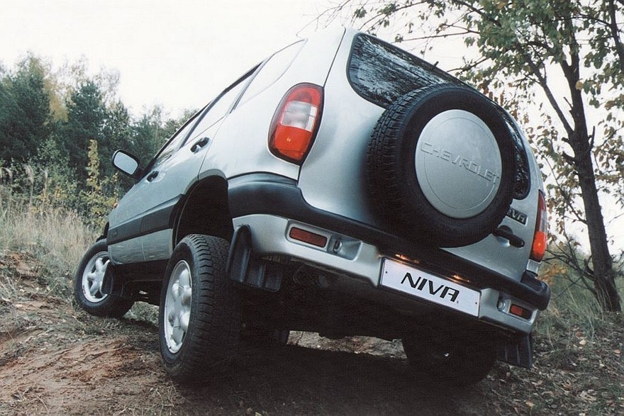 Chevrolet Niva '2002–2009